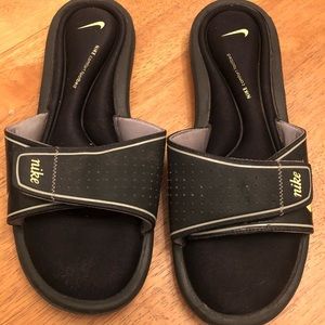 nike women's comfort slides size 9